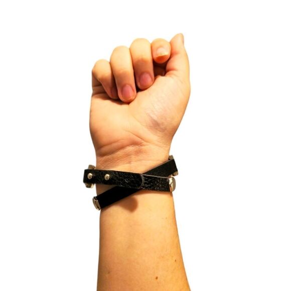 Geneva Platinum No. 9646 Black Leather Wrap Around Watch - Picture 3 of 14